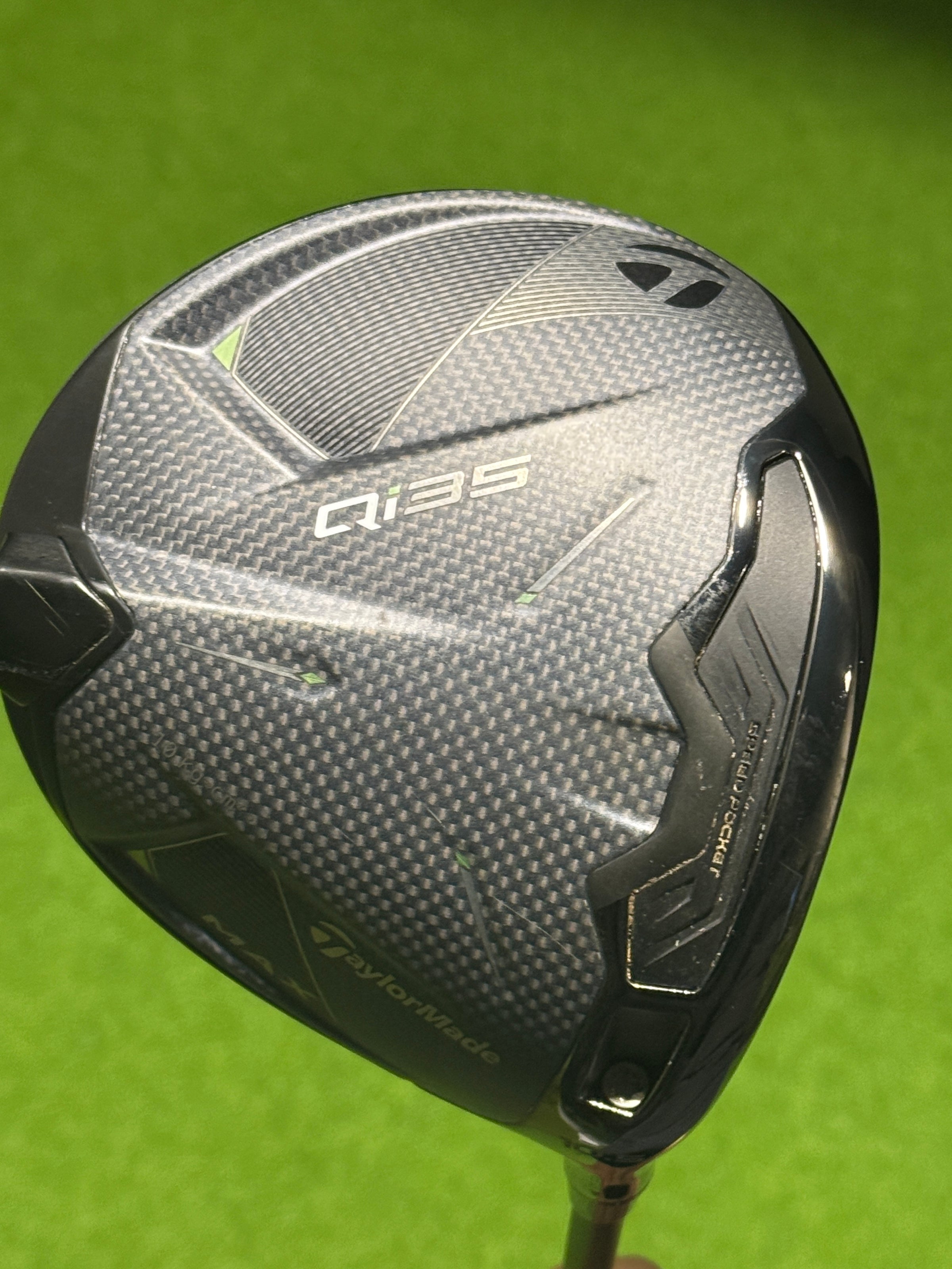 TaylorMade Qi35 MAX 10.5 Degree Driver - Fujikura Ventus Blue 5R